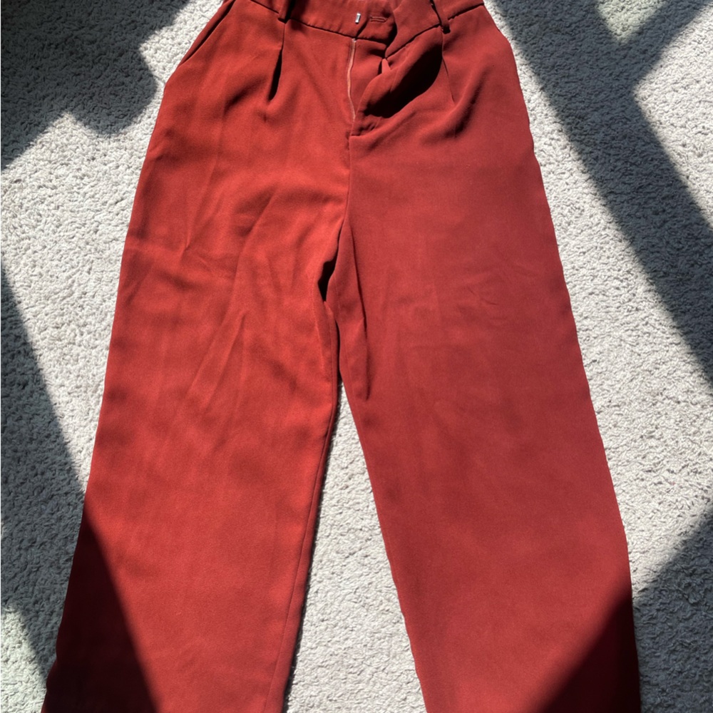 Uniqlo Women's Wide Leg Pants in Rust Red